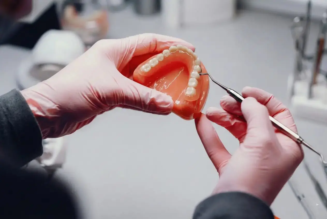 Modern Dentures Solutions