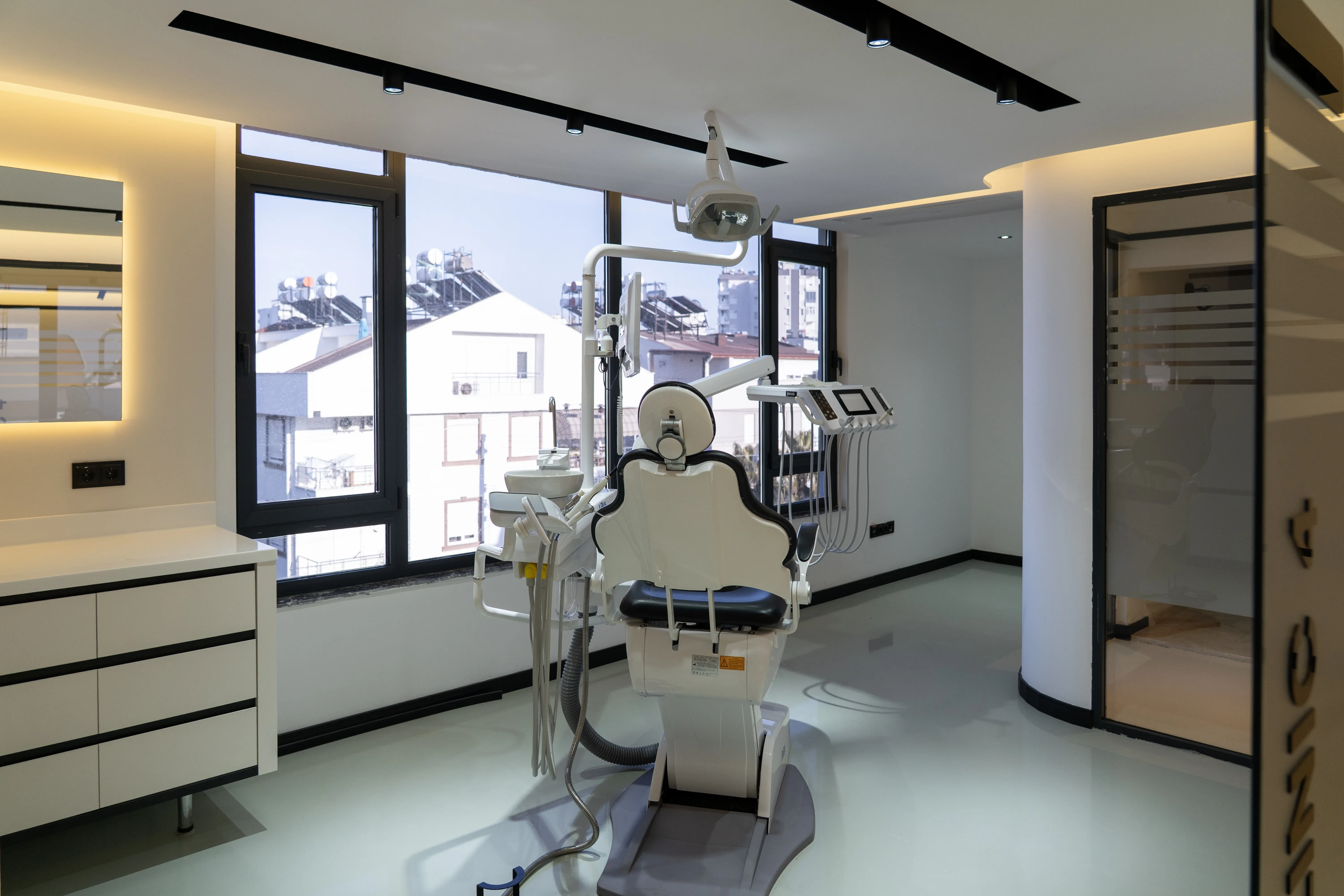 Ağız ve Diş Sağlığı Polikliniği 2